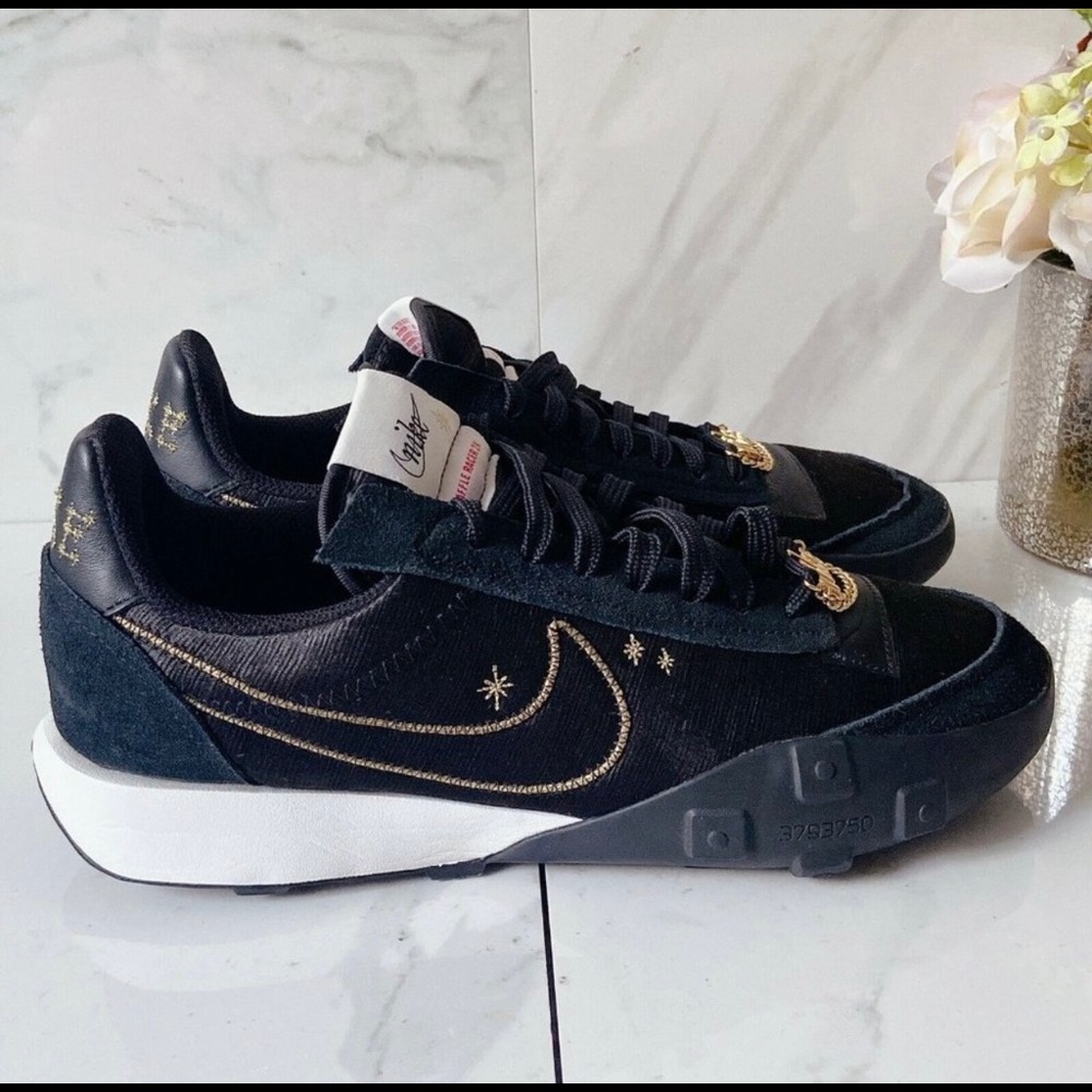Nike Waffle Racer shoe